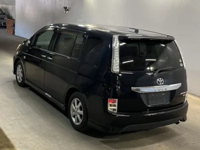 TOYOTA ISIS