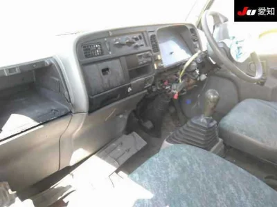 MITSUBISHI CANTER