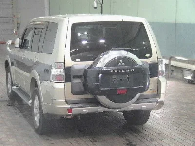 MITSUBISHI PAJERO