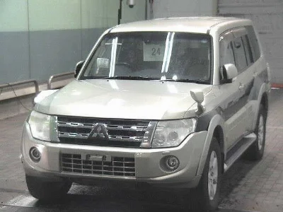 MITSUBISHI PAJERO