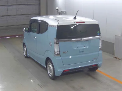 HONDA N BOX SLASH