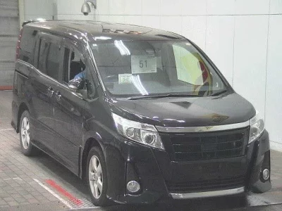 TOYOTA NOAH
