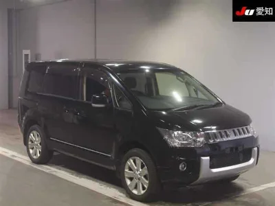 MITSUBISHI DELICA D5
