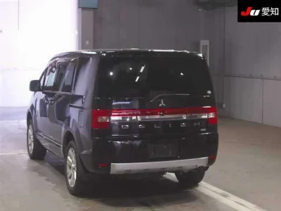 MITSUBISHI DELICA D5