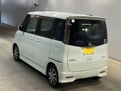 NISSAN ROOX
