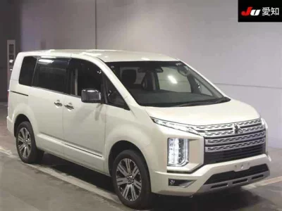 MITSUBISHI DELICA D5