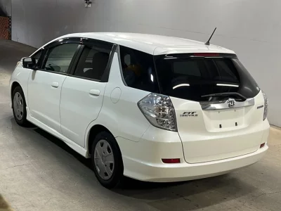 HONDA FIT SHUTTLE