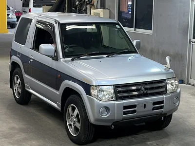 MITSUBISHI PAJERO MINI