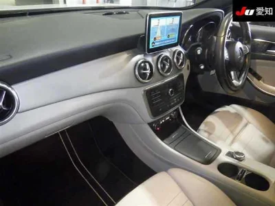 MERCEDES BENZ GLA