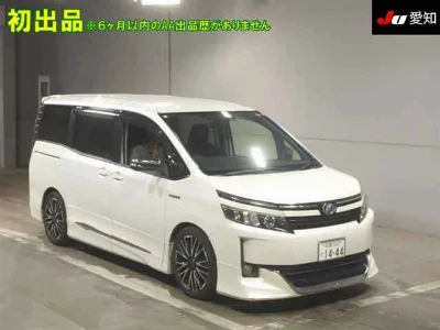 TOYOTA VOXY