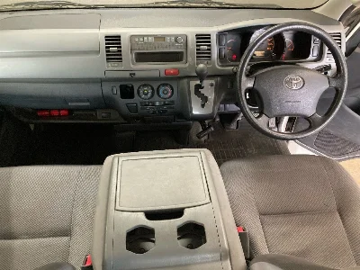 TOYOTA REGIUS VAN