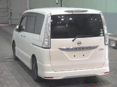 NISSAN SERENA