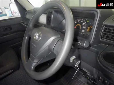 TOYOTA PIXIS VAN