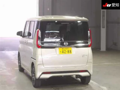 NISSAN ROOX