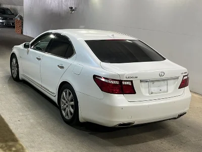 LEXUS LS