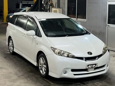 TOYOTA WISH