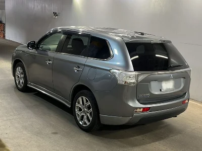 MITSUBISHI OUTLANDER PHEV