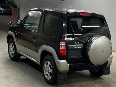MITSUBISHI PAJERO MINI