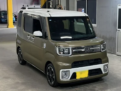 DAIHATSU WAKE
