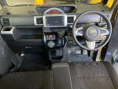 DAIHATSU WAKE