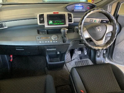 HONDA FREED SPIKE