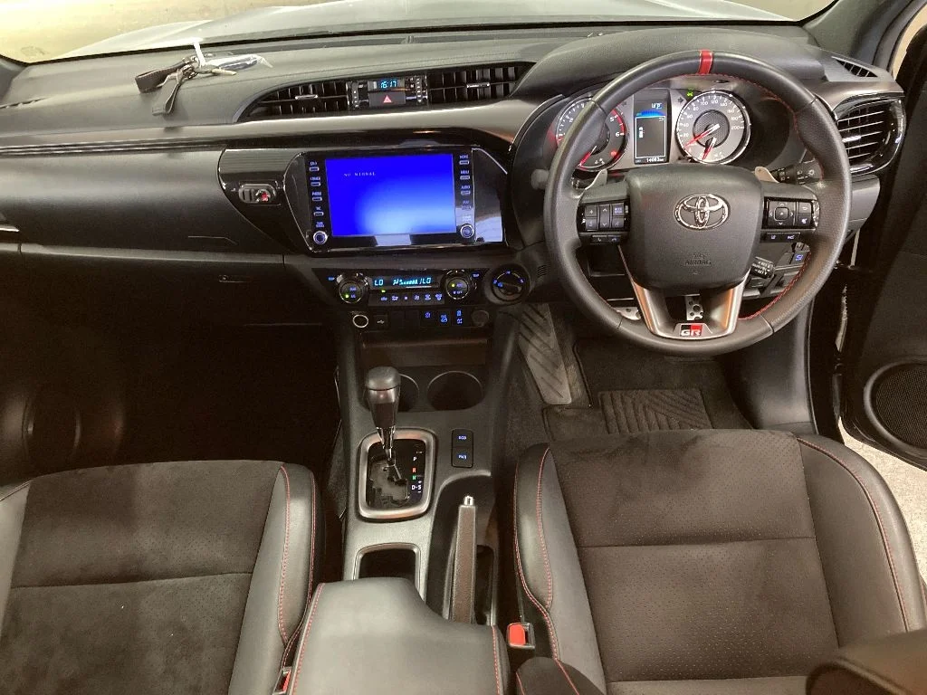 Toyota HILUX PICK UP  с аукциона в Японии