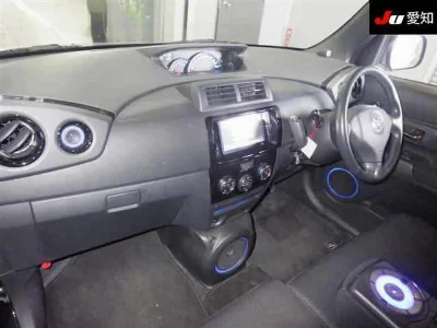 TOYOTA BB