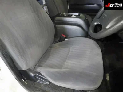 TOYOTA REGIUS VAN