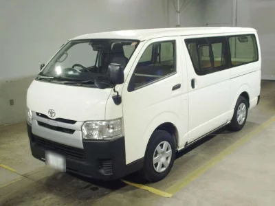 TOYOTA HIACE VAN