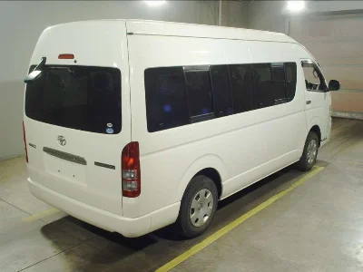 TOYOTA HIACE