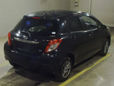 TOYOTA VITZ