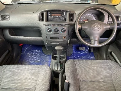 TOYOTA SUCCEED