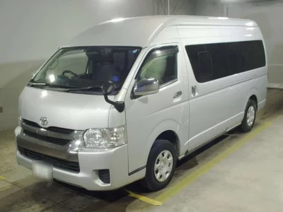 TOYOTA HIACE