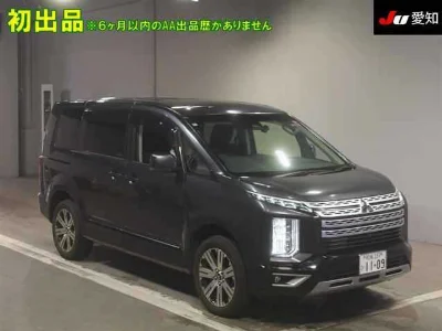 MITSUBISHI DELICA D5