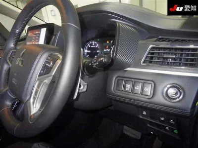 MITSUBISHI DELICA D5