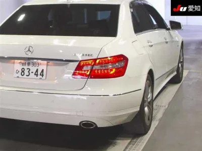 MERCEDES BENZ E CLASS