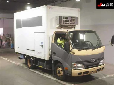 TOYOTA DYNA