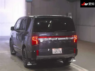 MITSUBISHI DELICA D5