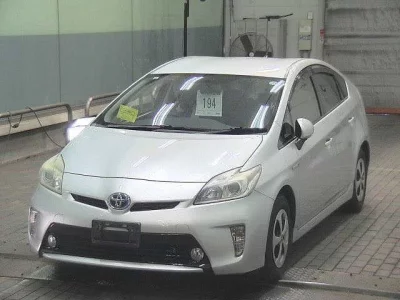 TOYOTA PRIUS