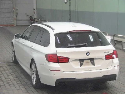 BMW 5 SERIES