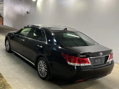 TOYOTA CROWN MAJESTA