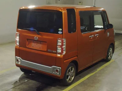 DAIHATSU WAKE
