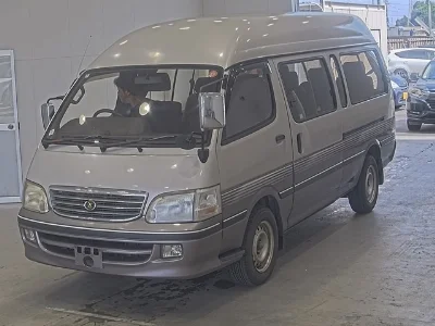 TOYOTA HIACE