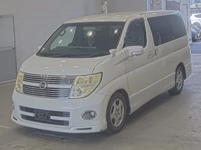 NISSAN ELGRAND