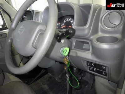 NISSAN CLIPPER VAN