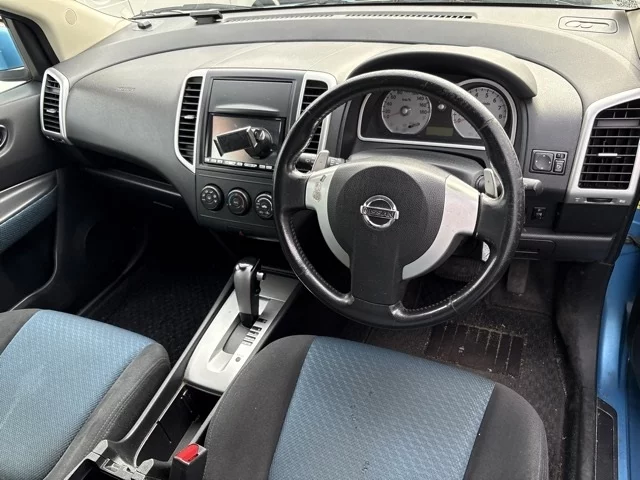 Nissan Wingroad  с аукциона в Японии