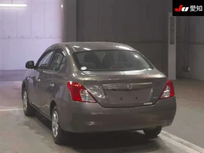 NISSAN TIIDA LATIO