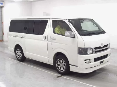 TOYOTA HIACE VAN