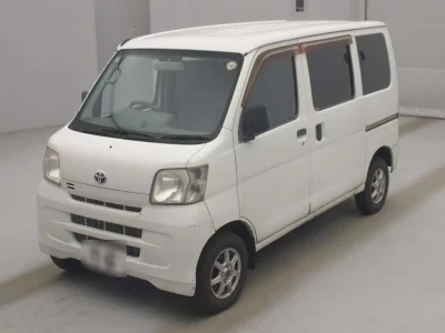 TOYOTA PIXIS VAN