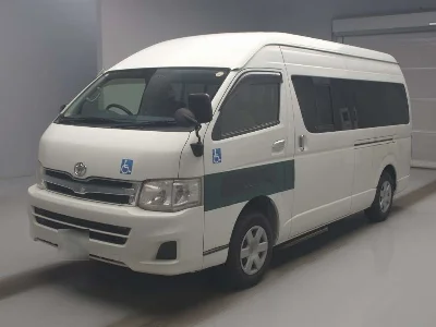 TOYOTA HIACE